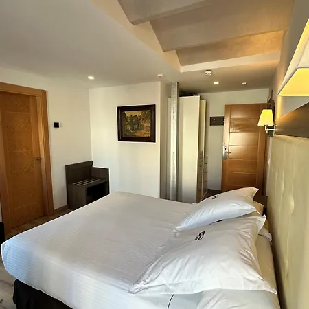 Antidoto Zocodover Check-in On Line 3*