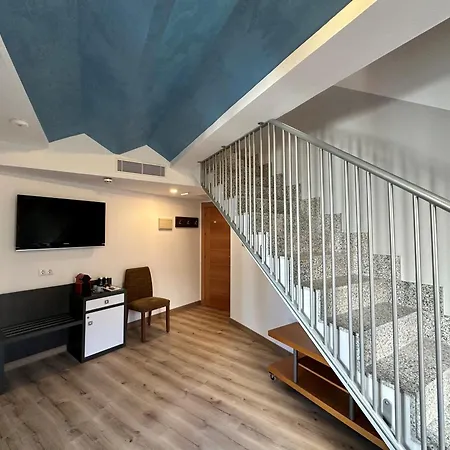 Antidoto Zocodover Check-in On Line 3* Толедо